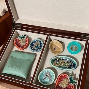 Riri added a photo of their purchase