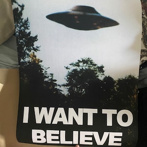 Poster Su Tela UFO Alien I Want To Believe – Stampa Artistica Moderna 30x45 Cm, Decorazione Murale Per Camera Da Letto O Soggiorno