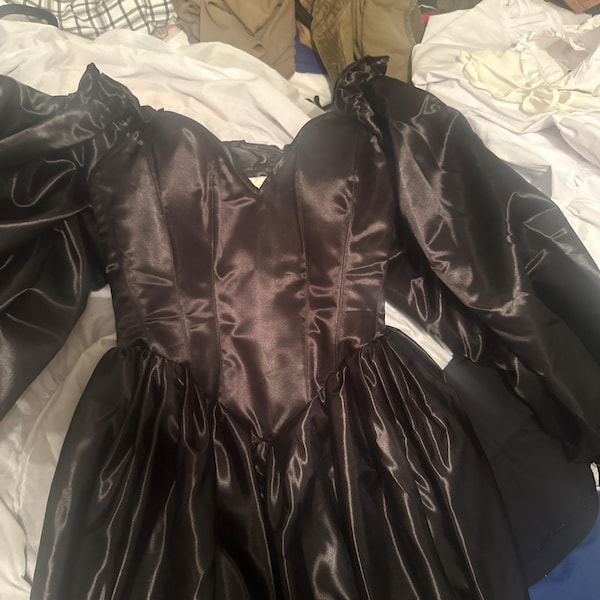Carmilla gown in black velvet