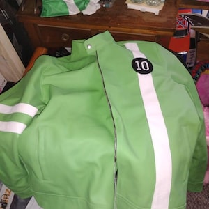 Damond added a photo of their purchase