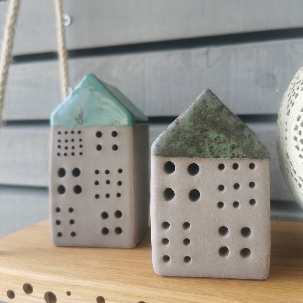 Bienensteinhaus groß goldbunt