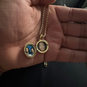 Alyssa added a photo of their purchase