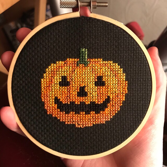 JSRQT 5 Pièces Kit Point De Croix Décors En Bois Halloween Ghost