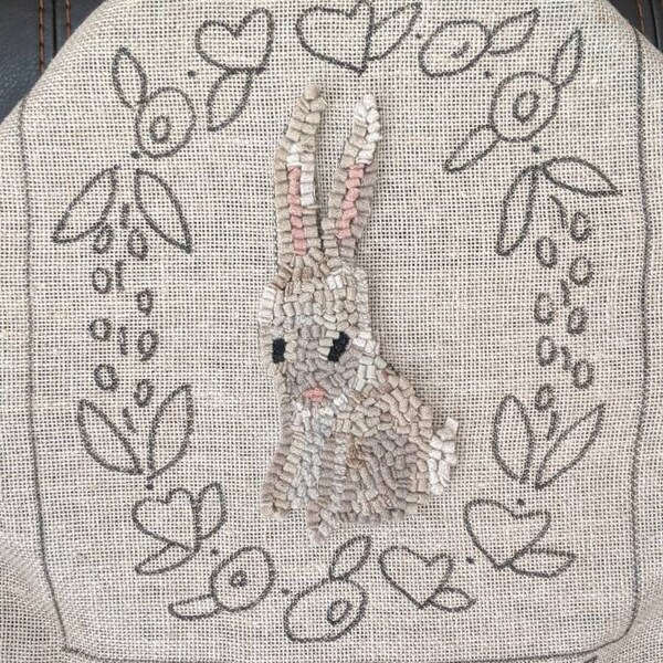 PDF Pattern Northwestfolkdesign Hand Hooked Rug Listen Heart Pattern by ...
