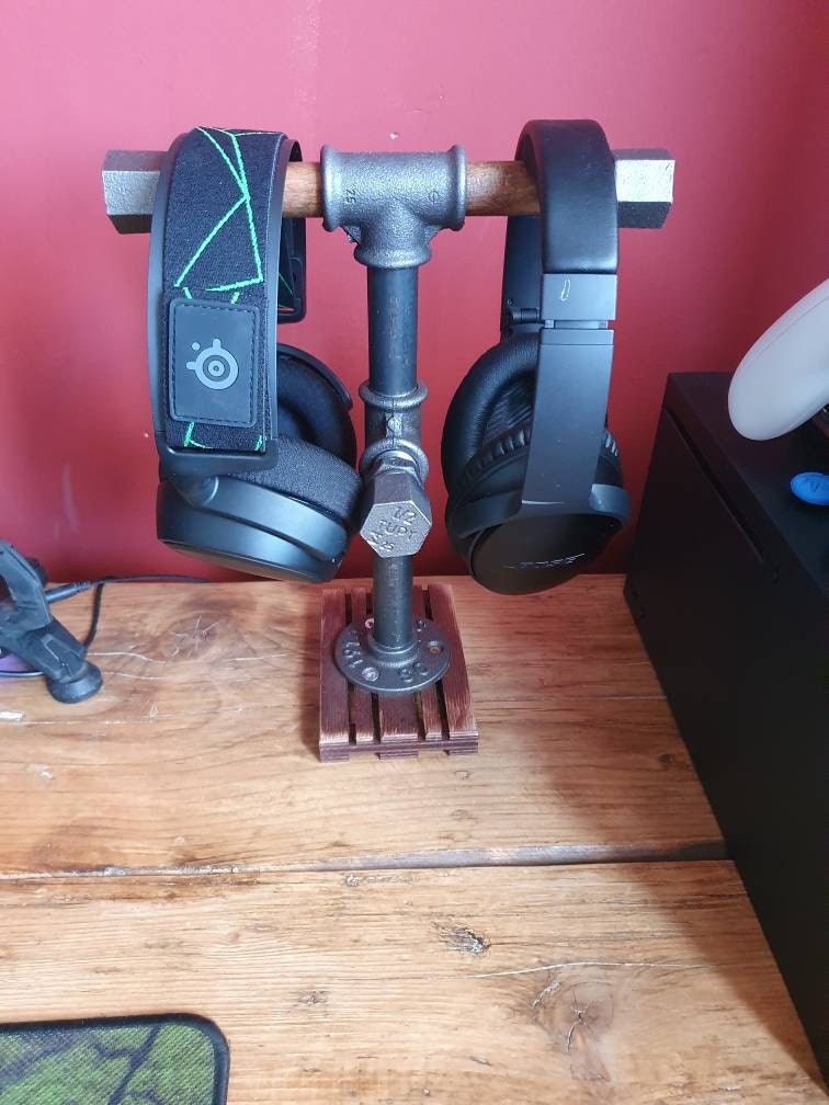 Headphones stand, headset stand, headphone hanger, water pipe holder, dock,loft gift for him, music lover, for desk induastrial loft solid