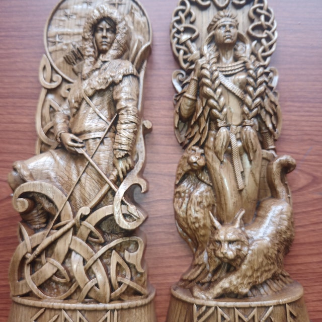 Hel wooden statue from oak – Zagrava Workshop