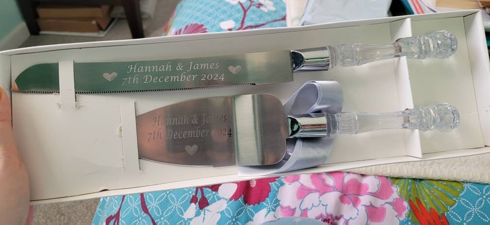 Personalised Engraved Wedding Cake Server Set with Free Ribbon Bows. Birthdays Anniversaries Gifts. Add Names & Date. Mr Mrs Gift