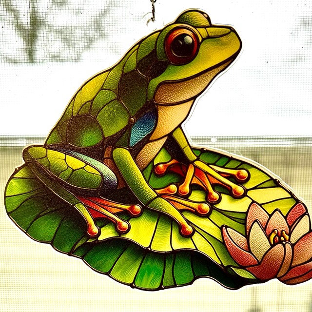 蓮の葉の上のカエルのアクリル窓飾り：フェイクステンドグラスアート