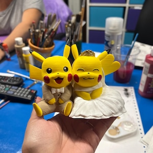 Coussin Pokémon Pikachu Couple 2016 - Grand Format Loveball - Mâle Et Femelle