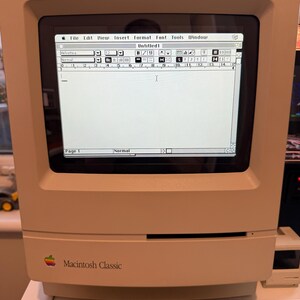 CRT Style LCD Display for Apple Macintosh – 8