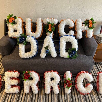 MySilkFlowers Artificial Silk Funeral Wreath – Personalised 5 Letter Name DAD