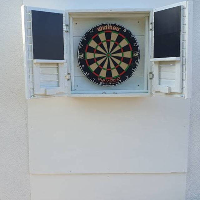 WDS, WOODEN Dartboard Surround, Outdoor (Teak), MIT Tablet-Halter  (Universell)