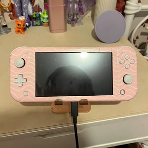 Nintendo Switch NINTENDO SWITCH LITE ピンク Amazon.com: Nintendo Switch Lite - Coral - Switch