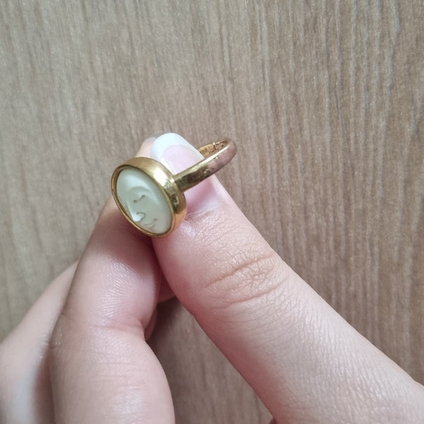 Moon Face Ring
