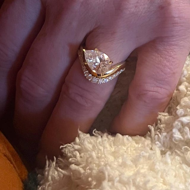 Horizontal Tear Drop Unique Bridal Ring Set, CT Pear Cut