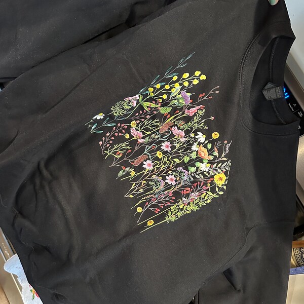 Supermom Damen T-Shirt Mit Wildblumen-Print – Lässiges Overshirt Für Schwangerschaft & Freizeit