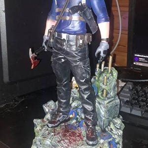レオン・ケネディ – 30cm バイオハザード レクイエム スタチュー