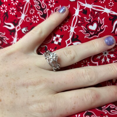 1ct Solitaire Engagement Ring for Women Gold Stacking Iconic Leaf Ring ...