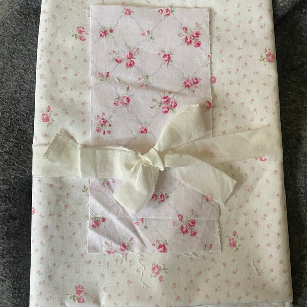 Housse Ottomane Squadgy Rachel Ashwell, Shabby Chic Lin Rose, Multicolore