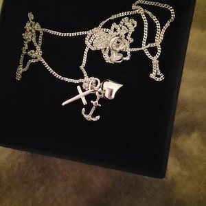 STEFANIE added a photo of their purchase