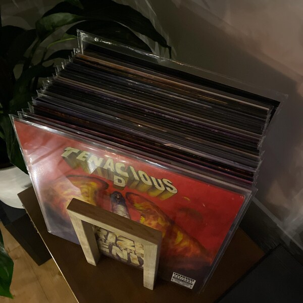 Now Playing Album Cover Display Vinyl Record Stand Vinyl Record Iap 600x600.6557466301 80vton9p