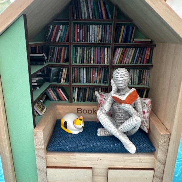 Reading Woman Figurine – Book Lover Gift, Bookworm Decor, Shelf & Desk ...