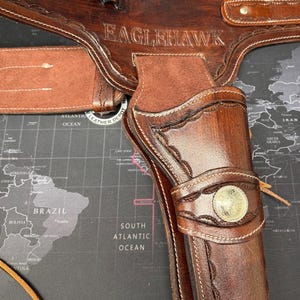 Handmade Leather Revolver Holster & Cartridge Belt - Western  display picture 3