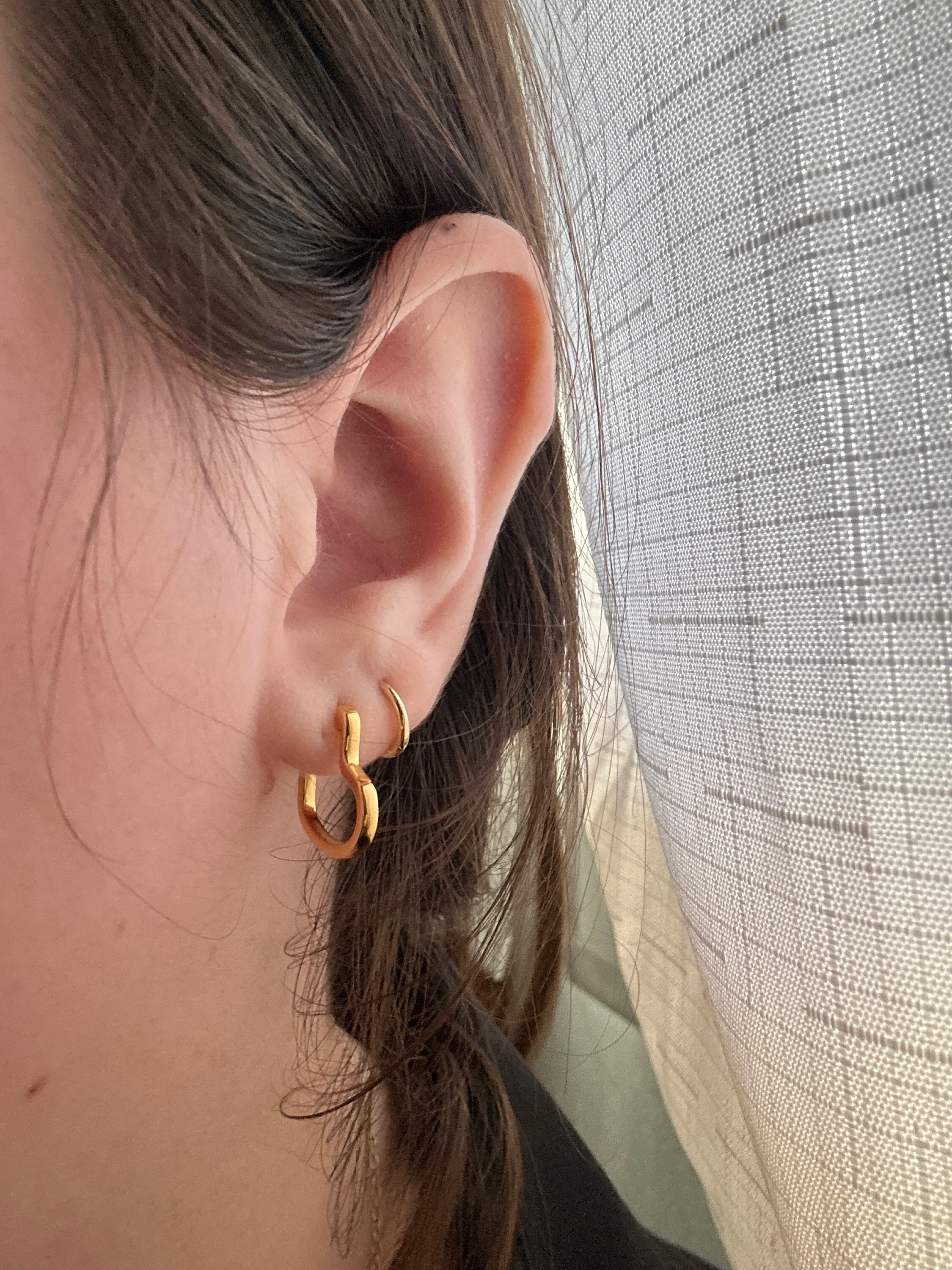 Heart Hoops by Caitlyn Minimalist • Gold Heart Hoop Earrings • Minimalist Earrings • Perfect Gift for Her • Gifts for Women • ER105