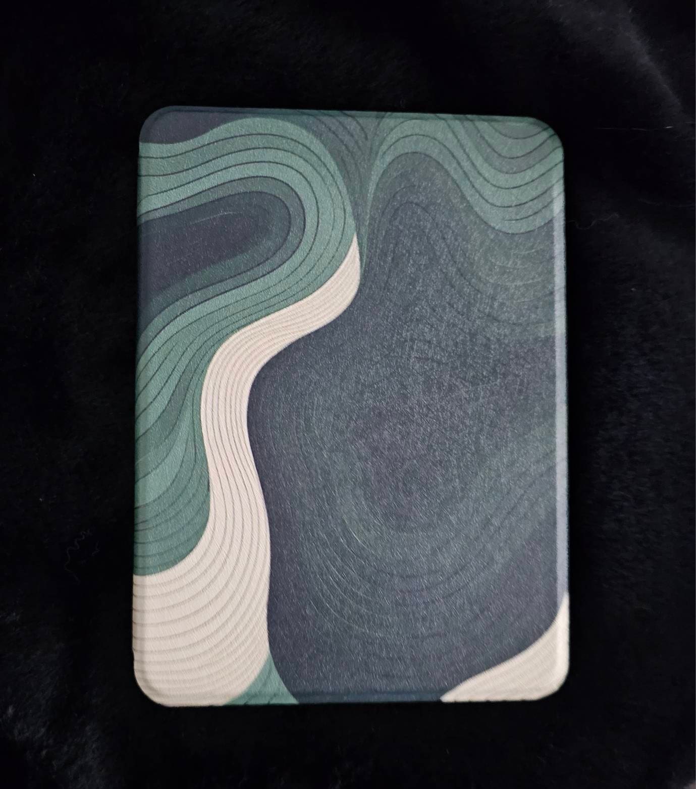 Minimalist Green Aesthetic Flow Kindle Cover - Fits All Kindle Models, Including Paperwhite 6.8&quot; and Kindle 6&quot; - Stylish and Protective Case