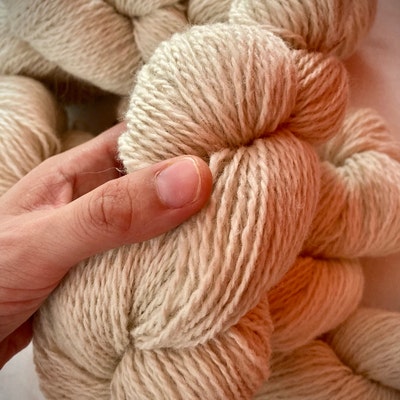 White Weaving Wool Threads 100 G. Yarn for Dyeing - Etsy