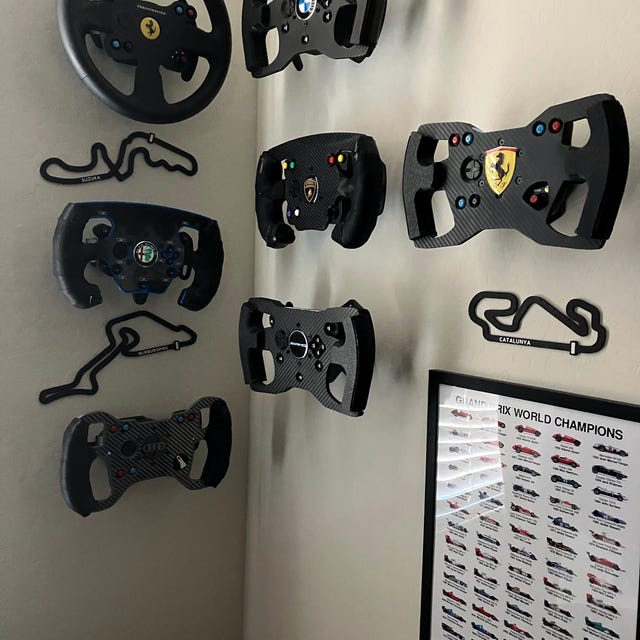 【値下げ】F1 レーシングカー　壁掛け　インテリア Formula 1 Track Layout Wall Art - 2025 F1 Schedule - Racing