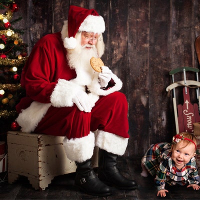 Santa pictures after christmas