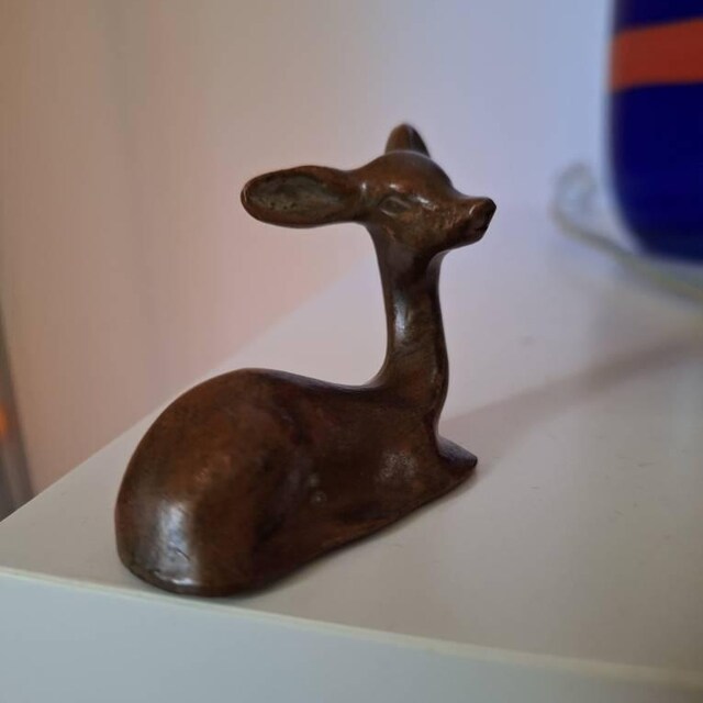 ヴィンテージブロンズ彫刻の鹿の像 - Etsy 日本