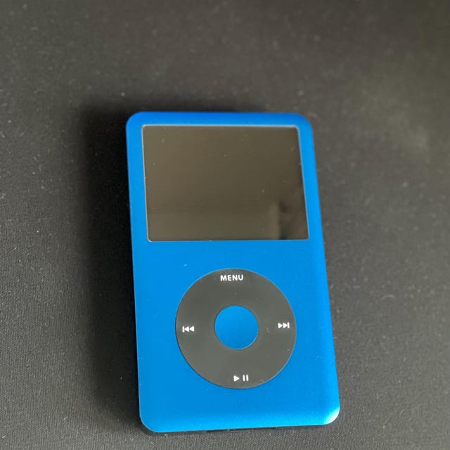 SDXC カードまたは SSD を搭載したカスタマイズされた iPod
