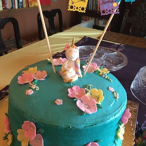 Pastel de unicornio gordo topper Figura de unicornio arcilla Unicornio  comiendo topper pastel pieza central pastel de cumpleaños -  España
