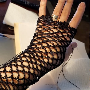 PDF Crochet Pattern Fishnet Fingerless Gloves With Diamonds Thread ...