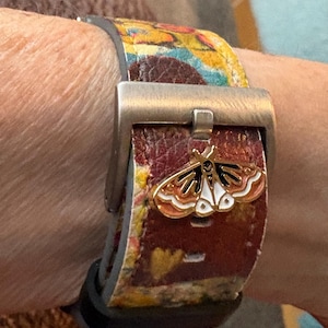 Iris added a photo of their purchase