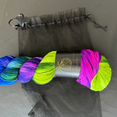 Beetlejuice Hand Dyed 75/25 Merino Nylon Fingering Sock Yarn, Superwash ...