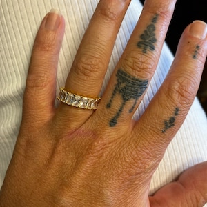Tiffanie added a photo of their purchase