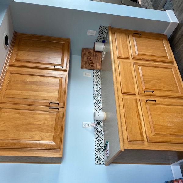 Transform Your Kitchen With DIY Peel and Stick Backsplash- the Classic