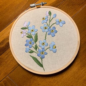 忘れな草の刺繍パターン、野生の花の手刺繍パターン、初心者向け刺繍