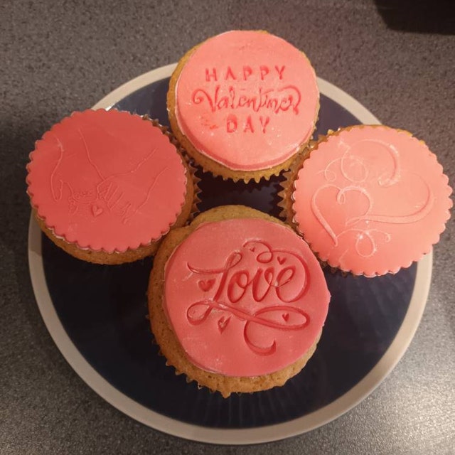 ハッピーバレンタインデー詳細ビスケットスタンプフォンダンケーキ