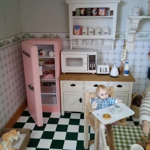 Frigorifero Miniatura Delph – Scala 1:12 Per Casa Delle Bambole – Cerniera Destra – DA1d