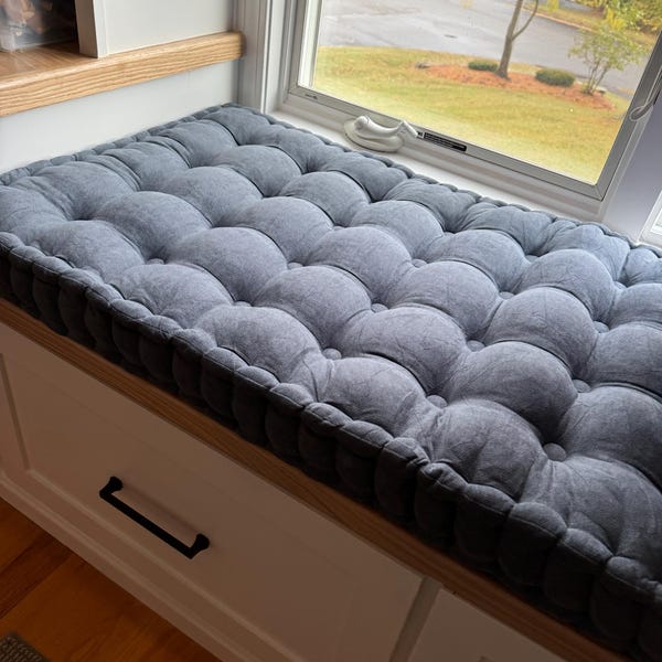Illustration of Minimalist Window Seat Cushion Style
