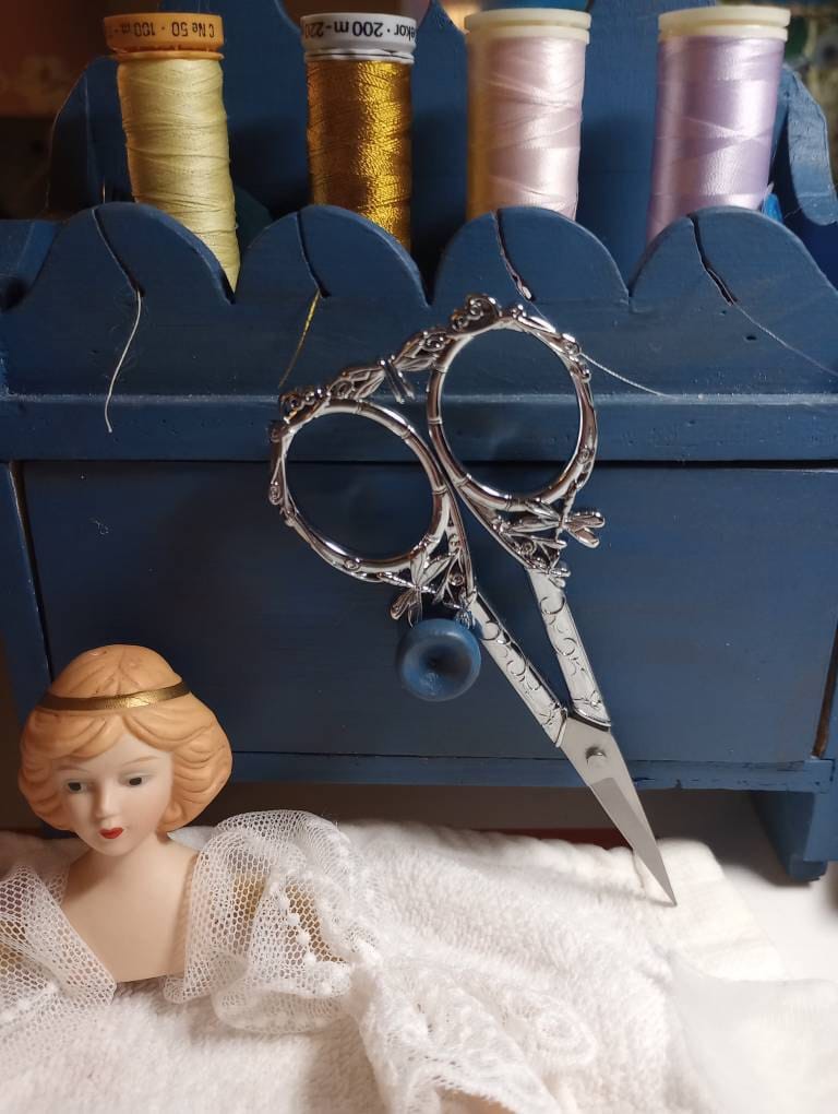 Dragonfly Embroidery Scissors • Unique Garden Theme Quilting Scissors in Vintage Copper or Silver Finish • Quilting Gift or Embroidery Gift