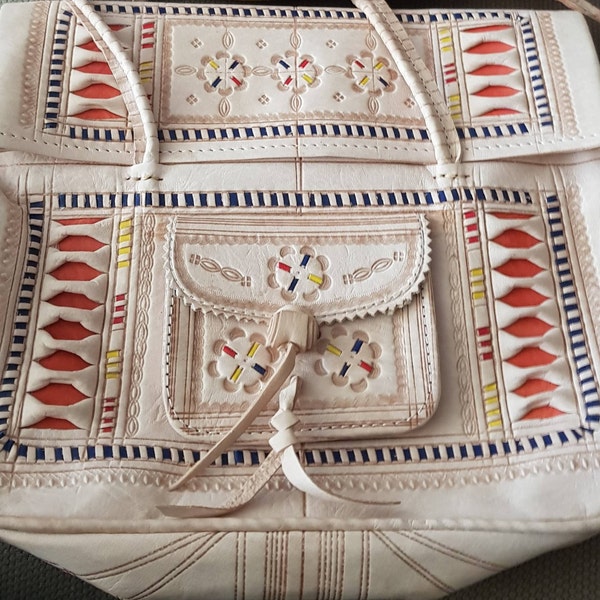 A closer look at Moroccan Style Woven Rug Design