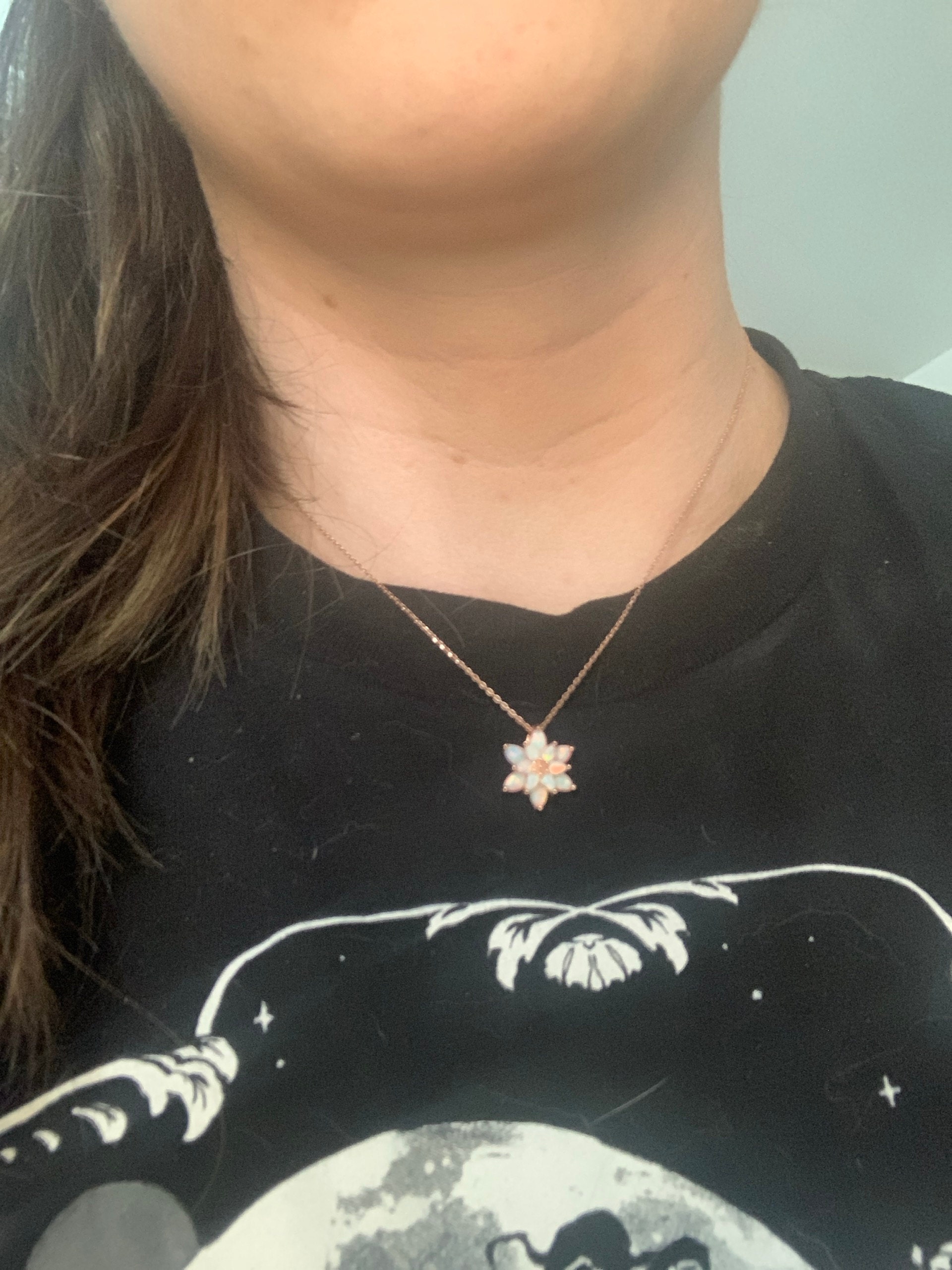 OpalBlumen Halskette, Zierliche Opal Halskette, OpalBlumen Halskette, Weiße Opal Halskette Gold, Muttertagsgeschenk, Brautjungfern Halskette, Geschenk für sie