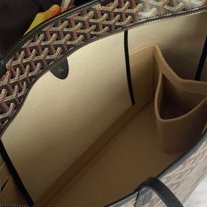Goyard Clutch Bag - Best Price in Singapore - Oct 2023
