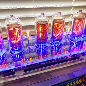 ＜新品・1ヶ月の初期不良対応・安心の国内組立＞完璧のIN-8-2 ニキシー管時計 楽天市場】ニキシー管 時計 【ニキシー管時計 IN12 置き時計