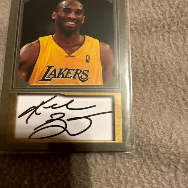 KOBE BRYANT - ACEO Facsimile Autograph Trading Card - Mint